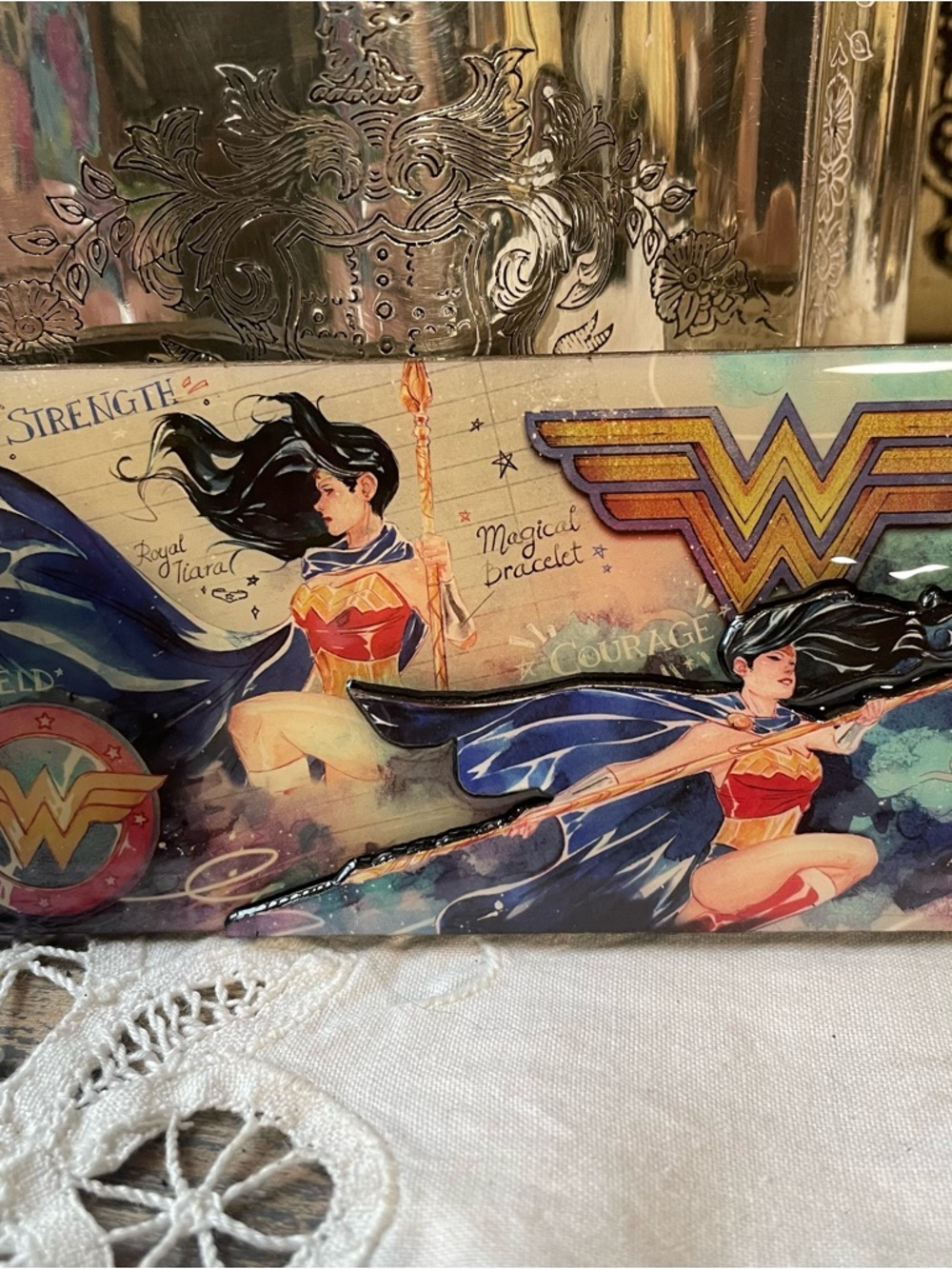 Wonder Woman magnet new Six Flags